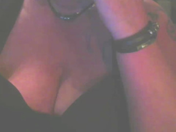 beatrixkiddd  02-06-2021 show Female