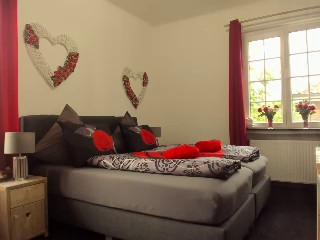 naomie71 03-06-2021 Topless 
