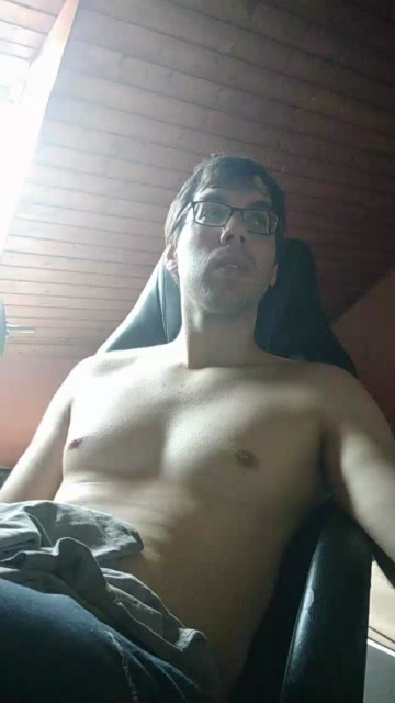Sadrazamist  04-06-2021 Recorded Video Topless