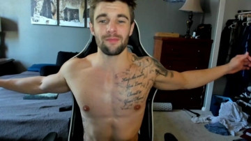 Theufcfan_8181  04-06-2021 video strapon