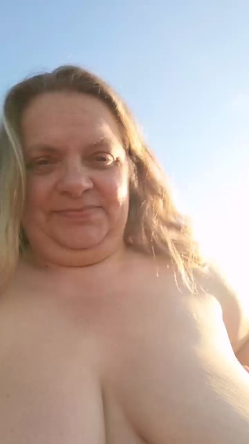 Mollyschnegge74 08-06-2021 Cam 
