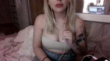 EeJee  08-06-2021 smilebitch Female