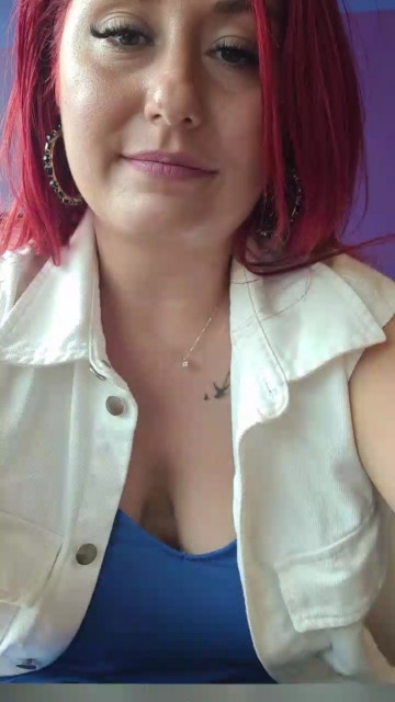 MsGiulia  10-06-2021 titsfuck Female
