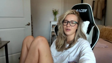 Texasthicc  10-06-2021 chill Female