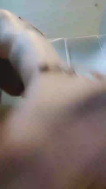 levanaSaenz  10-06-2021 swallowing Female