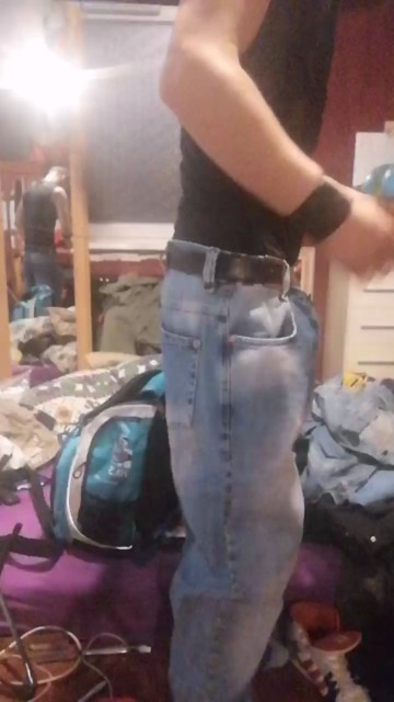 jeans_boy  12-06-2021 Recorded Video Webcam