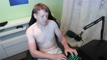 TheGuynextdoor3  13-06-2021 Recorded Video Topless