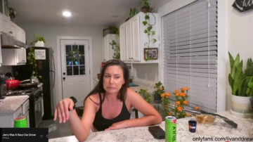 Livanddrew  13-06-2021 houswife Couple