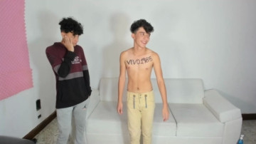 Handsome_Twinks19  16-06-2021 video bigtoys