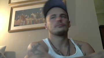 L3ray  21-06-2021 video kiss