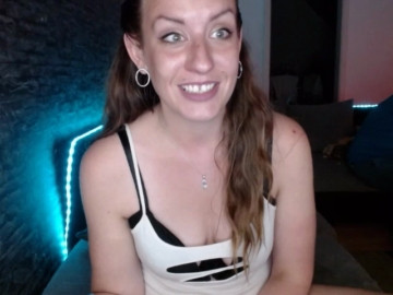 cherryxxfun  21-06-2021 bigclit Female