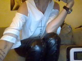 naomie71 01-07-2021 Topless 