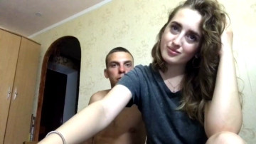 Hot_Couple_Ripe_Strawberry