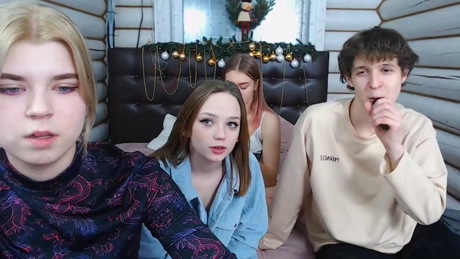 ghfkfg  22-12-2021 play Couples