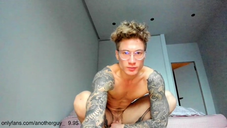 anotherguyonyourscreen  25-12-2021 video suckcock