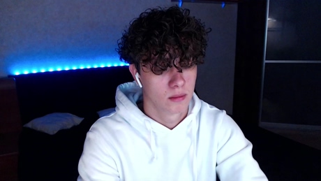 cute_booyy  25-12-2021 video suckshow