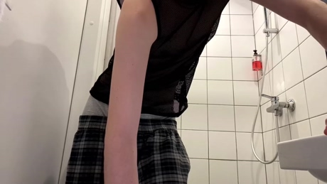 ilitigris  24-12-2021 video kissing