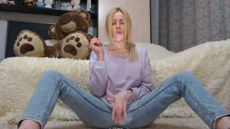 cuteemouse  26-12-2021 fuckme Females
