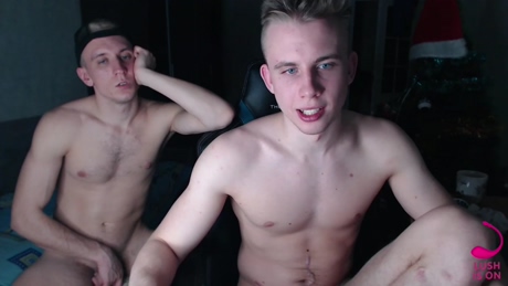 sexyrussianboys  30-12-2021 video fuckher