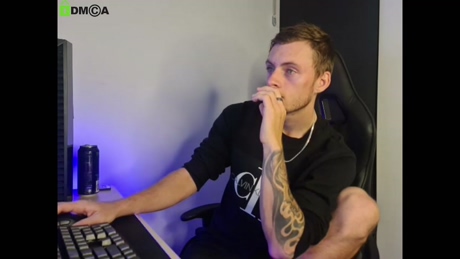 tyler_2465  01-01-2022 video yummy