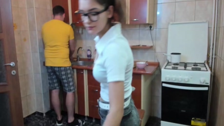 iuliana32 01-01-2022 striptease 
