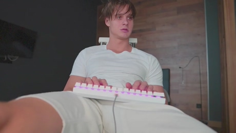 dave_maxwell  03-01-2022 video spank