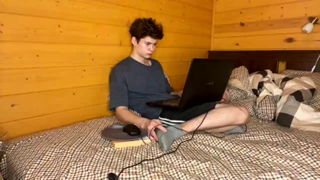 your_cute_friend  02-01-2022 video bicurious