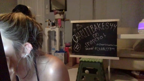 charlitbaker 03-01-2022 pussy 