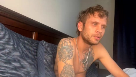 cloudyrooster  04-01-2022 video bigballs