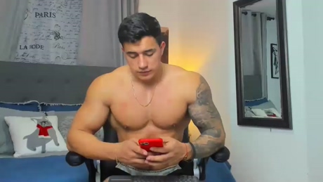 garret_alvin_  03-01-2022 video bigballs