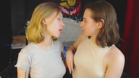julia_tina 03-01-2022 deepthroat 