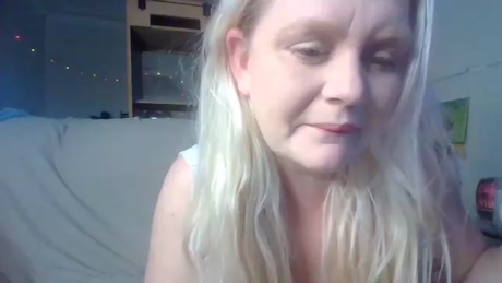 princessfeefee 03-01-2022 moan 