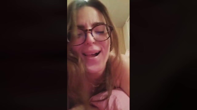 Helenakrakova  05-01-2022 fuckpussy Females