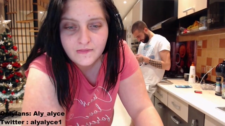 aly_alyce  04-01-2022 Download Couples
