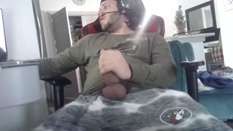 itznotover  05-01-2022 video suckcock