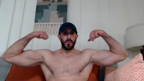 nerdmuscles2x  06-01-2022 video suckcock