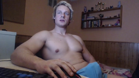 blondmusclemodel  07-01-2022 video bicurious