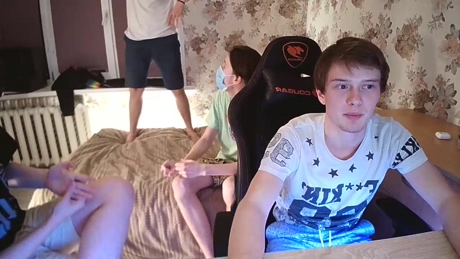 trio_friends  10-01-2022 video moan