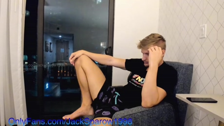 jacksparow1998  12-01-2022 video suckcock