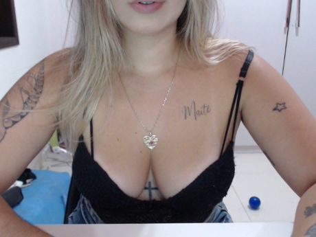nicolettefun  12-01-2022 prettyface Females