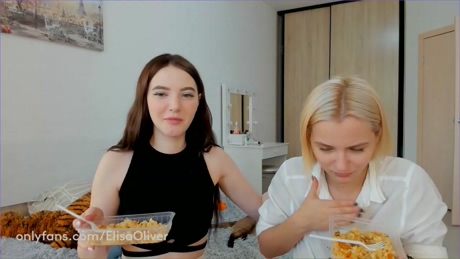 elisa_oliver 13-01-2022 boobs 