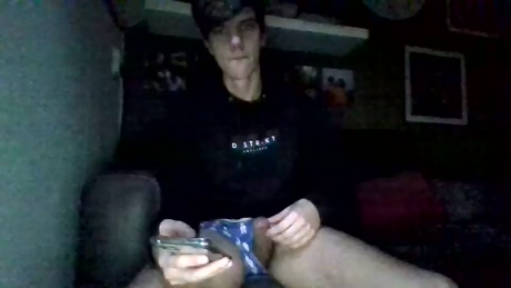 hornyjoey1  14-01-2022 video kiss