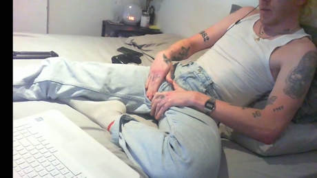 9inchhardcock82  16-01-2022 video sex