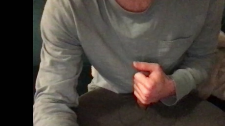 longslipperysticks  16-01-2022 video gag