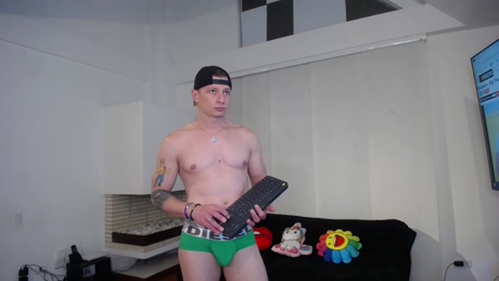 hot_guys_have_fun  23-01-2022 video skinny