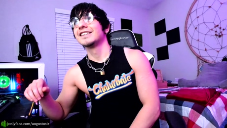 augustusir  25-01-2022 video kissing