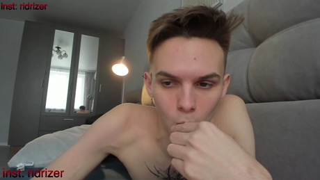 horny_jerk_roy_prick2001  25-01-2022 video Webcam