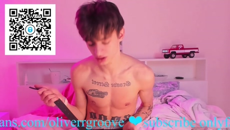 oliverrgroove  25-01-2022 video kissing