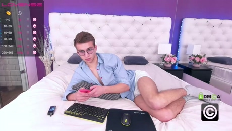 chris_dixons  29-01-2022 video kiss