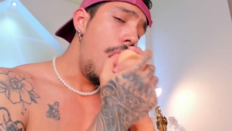 tigerstriipes  01-02-2022 video bigtoys